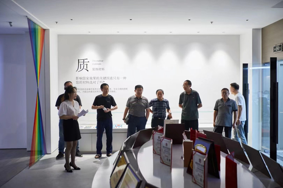 优装人文展览馆正式迎来了特邀嘉宾